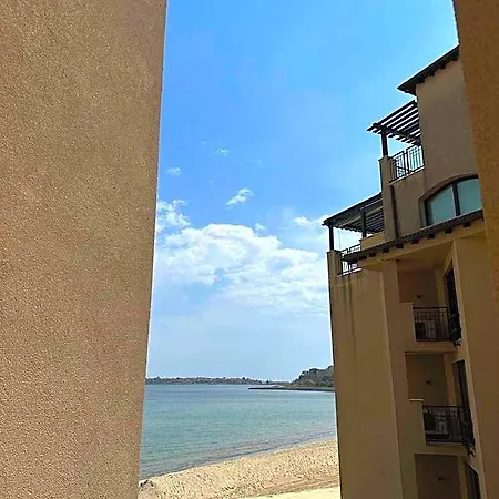 Aparthotel Oazis Vip Club
