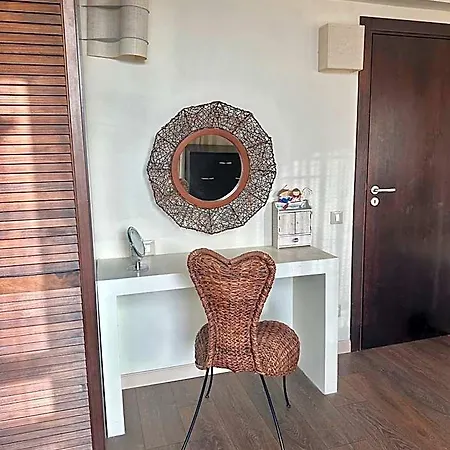 Aparthotel Oazis Vip Club 3*