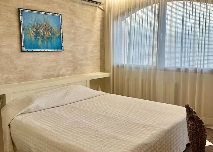 Oazis Vip Club Aparthotel 3*