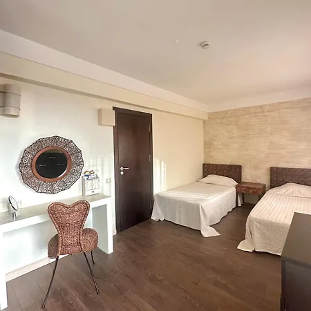 Oazis Vip Club Aparthotel